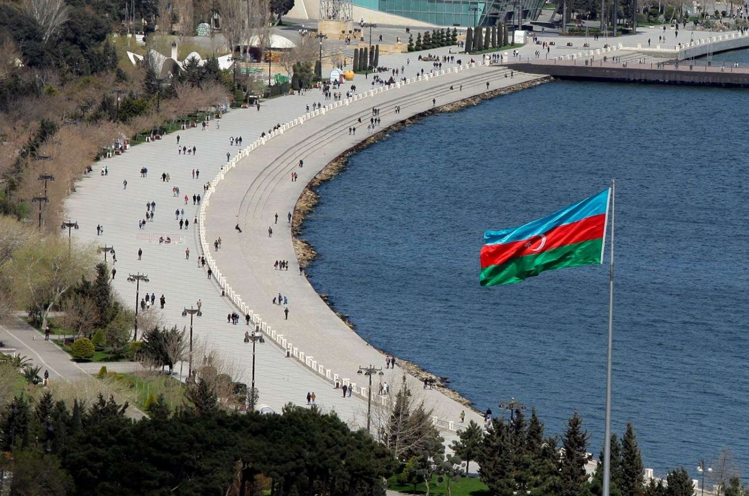 Bakıda əsən güclü külək nə vaxt zəifləyəcək və hava necə olacaq